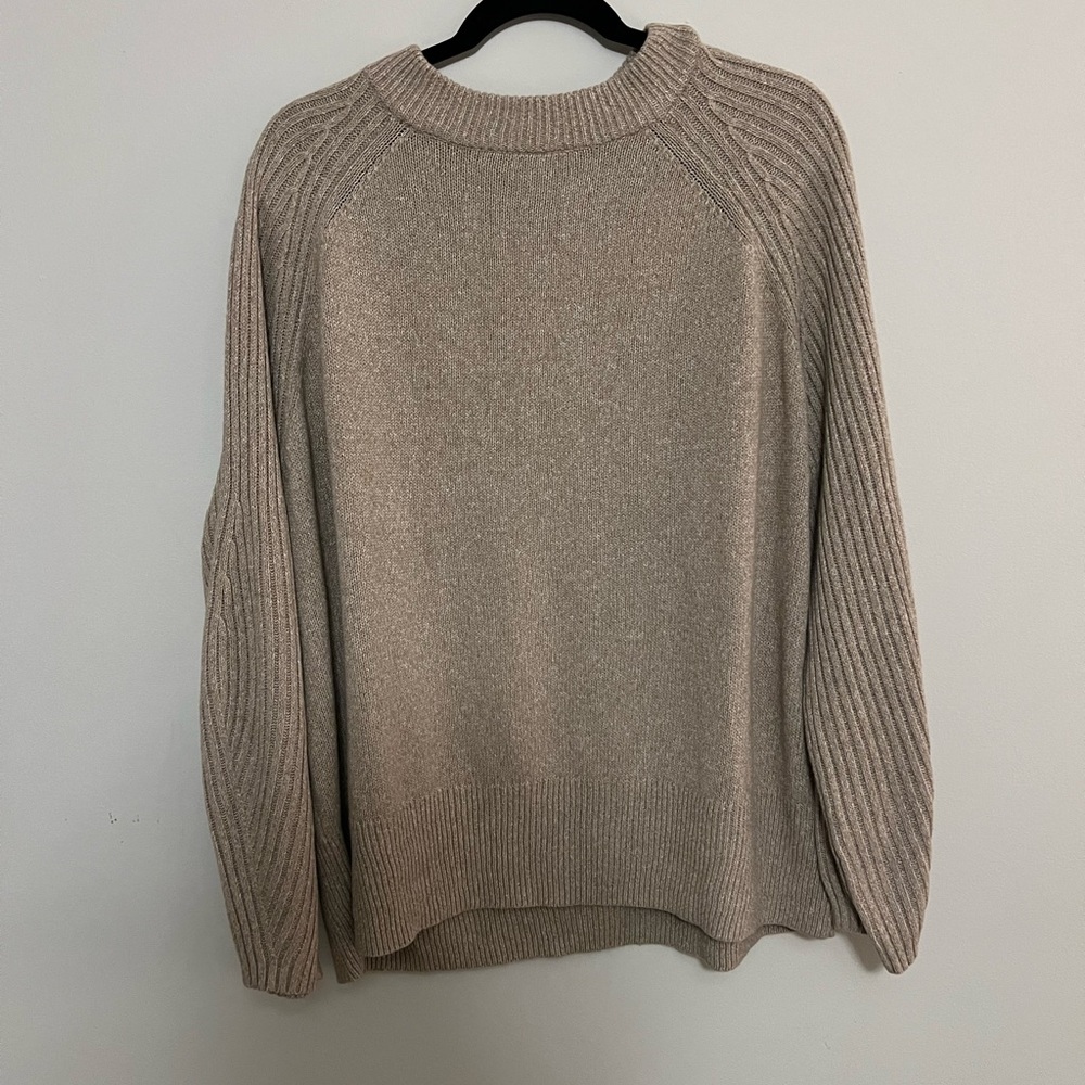 Ava & Viv Women's Beige Crew Neck Sweater
